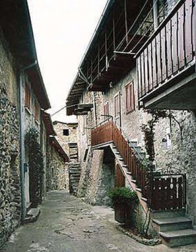 Rural settlements in Poggiridenti