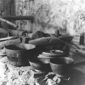 Secoli di pietra ollare tra Valchiavenna e Valmalenco Secoli di pietra ollare tra Valchiavenna e Valmalenco