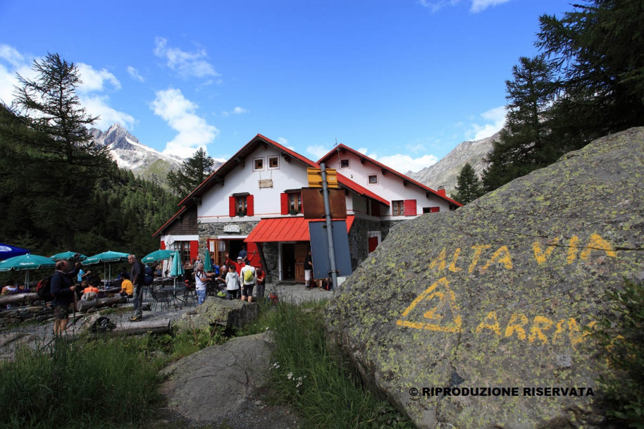 2. Rifugio Bosio - Alpe Ventina